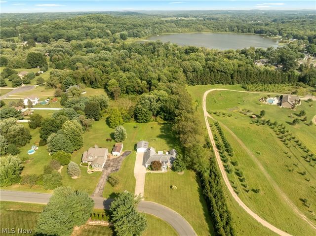 2568 Shadow Lane, Clinton, OH 44216