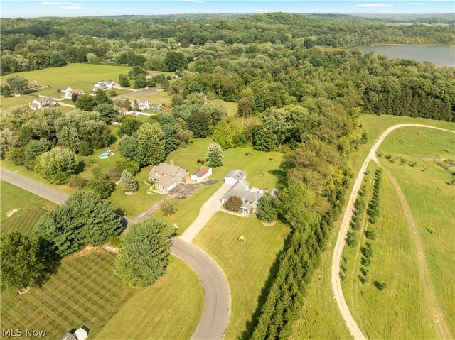 2568 Shadow Lane, Clinton, OH 44216