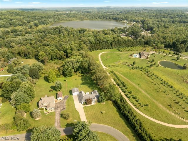 2568 Shadow Lane, Clinton, OH 44216