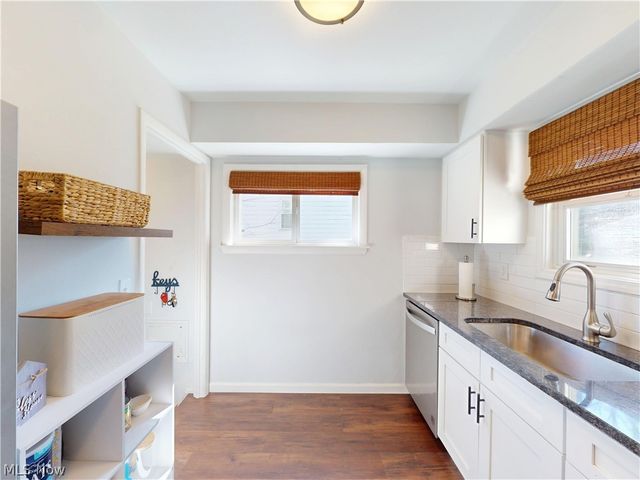 5406 Karen Isle Drive, Willoughby, OH 44094