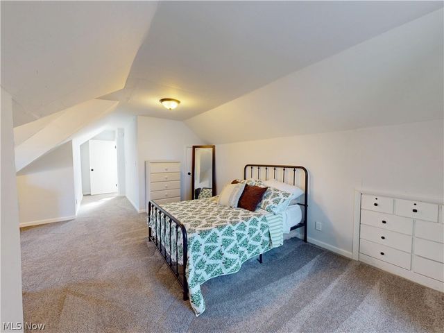 5406 Karen Isle Drive, Willoughby, OH 44094