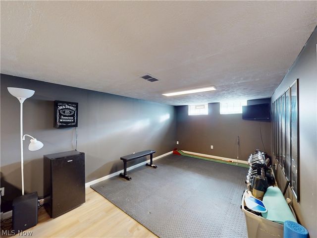 5406 Karen Isle Drive, Willoughby, OH 44094