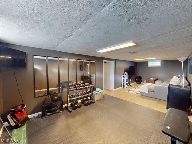 5406 Karen Isle Drive, Willoughby, OH 44094