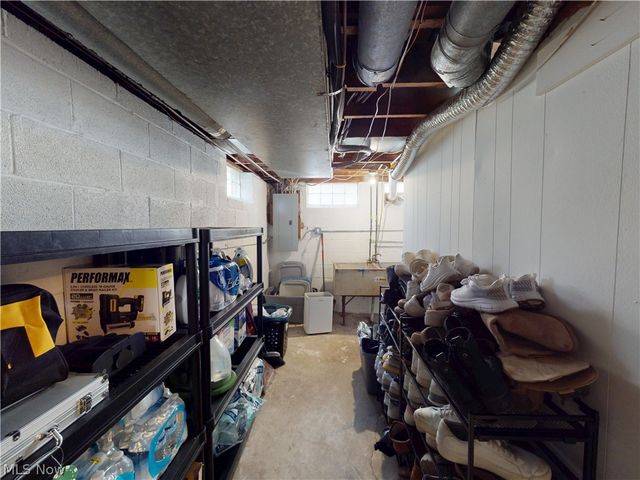 5406 Karen Isle Drive, Willoughby, OH 44094