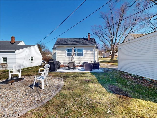 5406 Karen Isle Drive, Willoughby, OH 44094