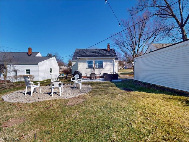 5406 Karen Isle Drive, Willoughby, OH 44094