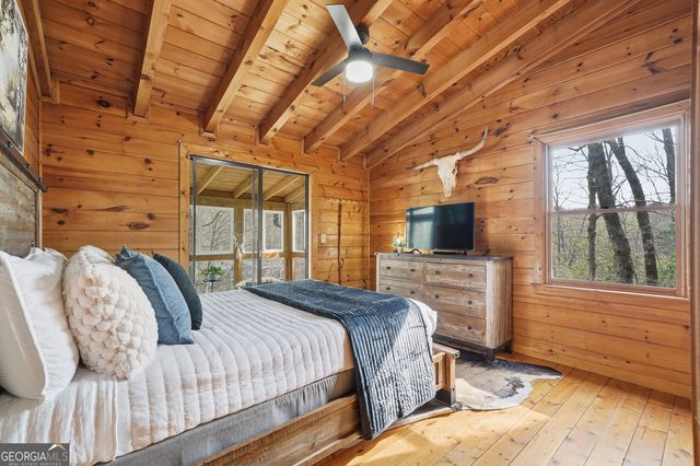 942 Granny Branch Drive, Blue Ridge, GA 30513