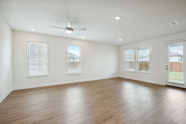 2521 Wayne Avenue, Aubrey, TX 76227