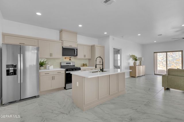 12873 Spetchley Court, El Paso, TX 79928