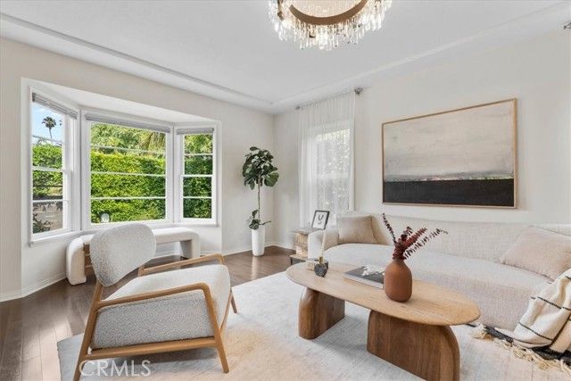 2116 S Cloverdale, Los Angeles, CA 90016