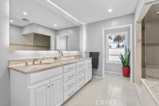 2116 S Cloverdale, Los Angeles, CA 90016