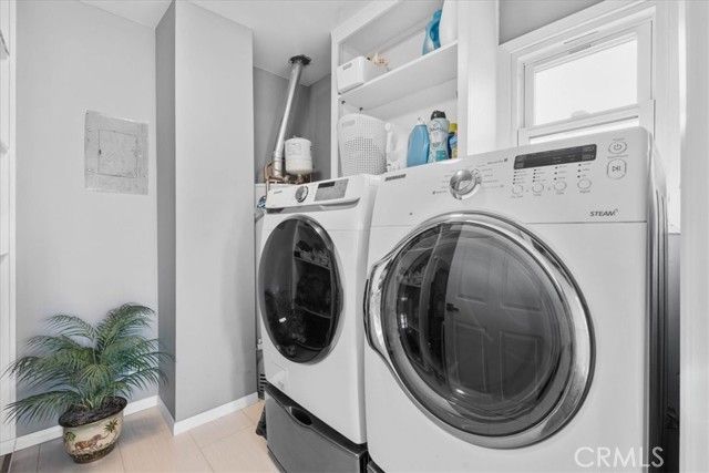 2116 S Cloverdale, Los Angeles, CA 90016