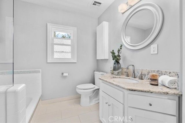 2116 S Cloverdale, Los Angeles, CA 90016