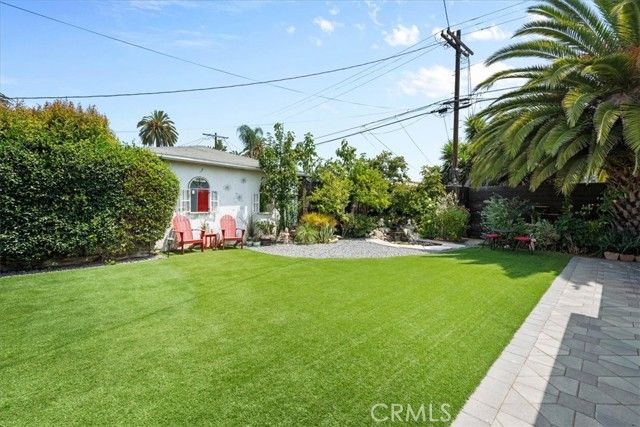 2116 S Cloverdale, Los Angeles, CA 90016