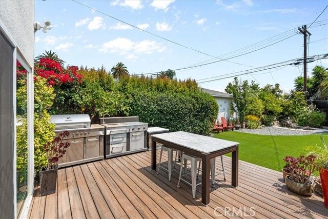 2116 S Cloverdale, Los Angeles, CA 90016