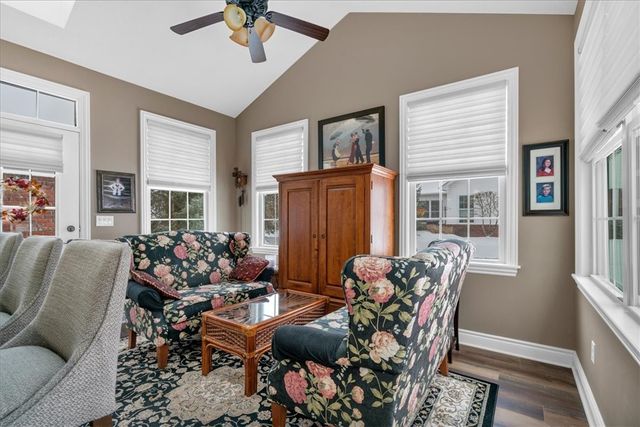 2503 Eloquent Ln, Adams Twp, PA 16059