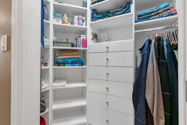 2503 Eloquent Ln, Adams Twp, PA 16059