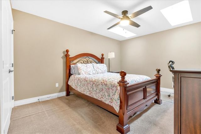 2503 Eloquent Ln, Adams Twp, PA 16059