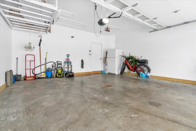 2503 Eloquent Ln, Adams Twp, PA 16059