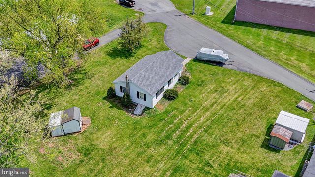 154 W MAPLE GROVE RD, Narvon, PA 17555