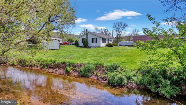 154 W MAPLE GROVE RD, Narvon, PA 17555