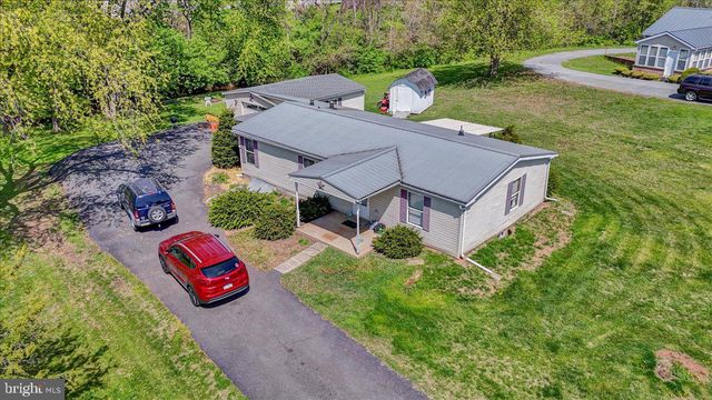 154 W MAPLE GROVE RD, Narvon, PA 17555