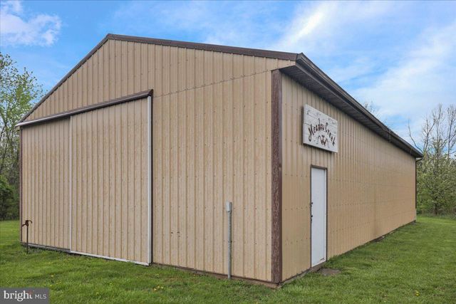 154 W MAPLE GROVE RD, Narvon, PA 17555