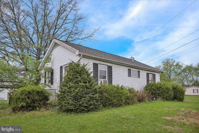 154 W MAPLE GROVE RD, Narvon, PA 17555