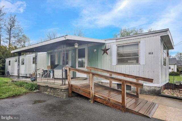 154 W MAPLE GROVE RD, Narvon, PA 17555