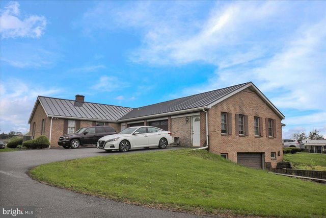 154 W MAPLE GROVE RD, Narvon, PA 17555