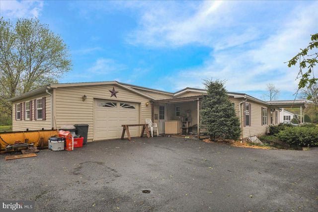 154 W MAPLE GROVE RD, Narvon, PA 17555