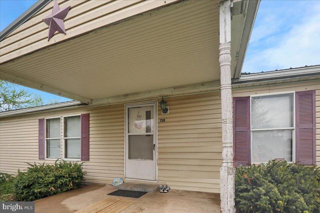 154 W MAPLE GROVE RD, Narvon, PA 17555