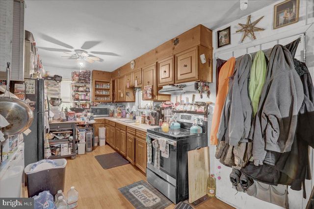 154 W MAPLE GROVE RD, Narvon, PA 17555