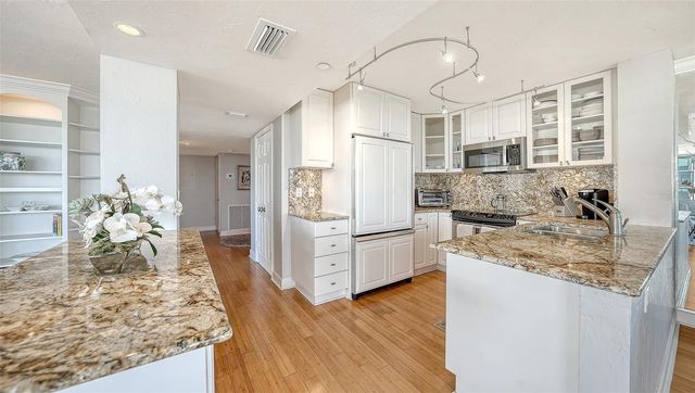 770 S PALM AVENUE 704, Sarasota, FL 34236