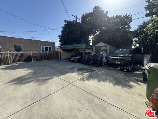 218 E 76th Place, Los Angeles, CA 90003