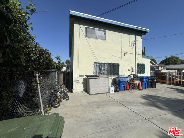 218 E 76th Place, Los Angeles, CA 90003