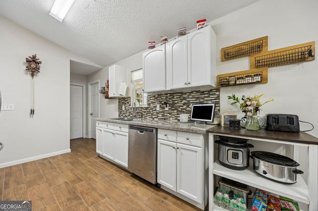112 Honeysuckle Road, Kingsland, GA 31548