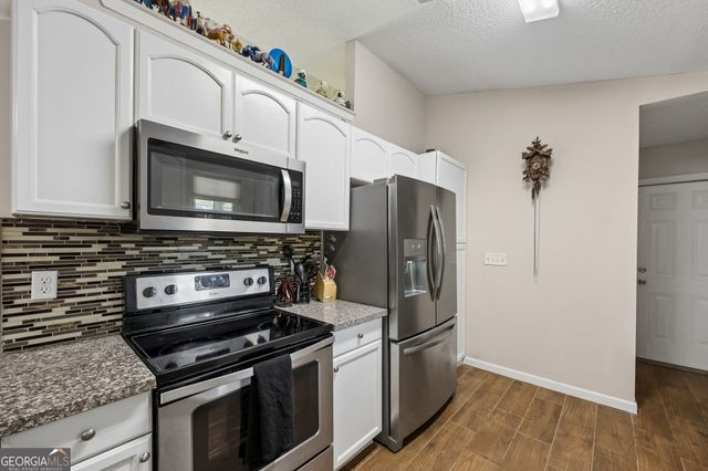 112 Honeysuckle Road, Kingsland, GA 31548