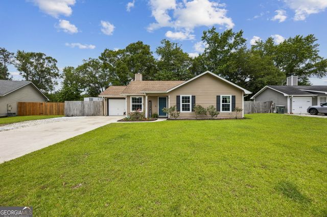 112 Honeysuckle Road, Kingsland, GA 31548