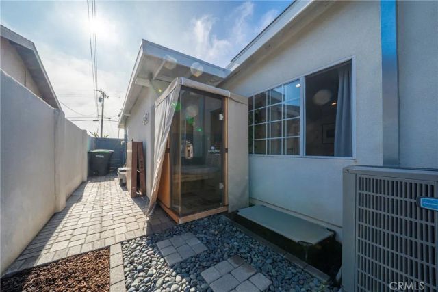 348 Hamilton, Costa Mesa, CA 92627