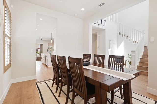 3325 Dullanty Way, Sacramento, CA 95816