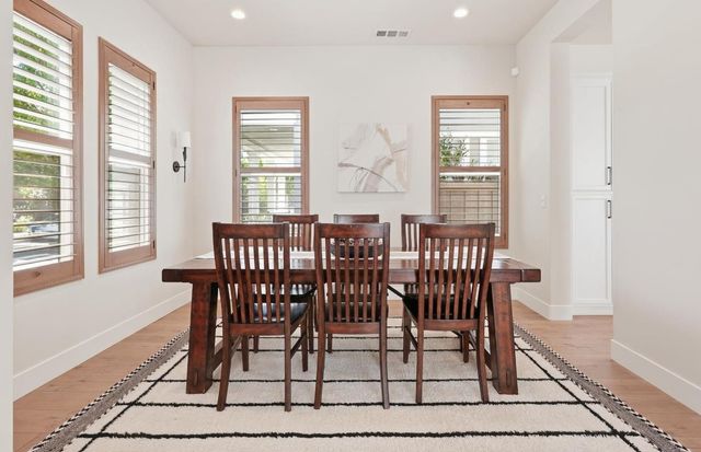 3325 Dullanty Way, Sacramento, CA 95816