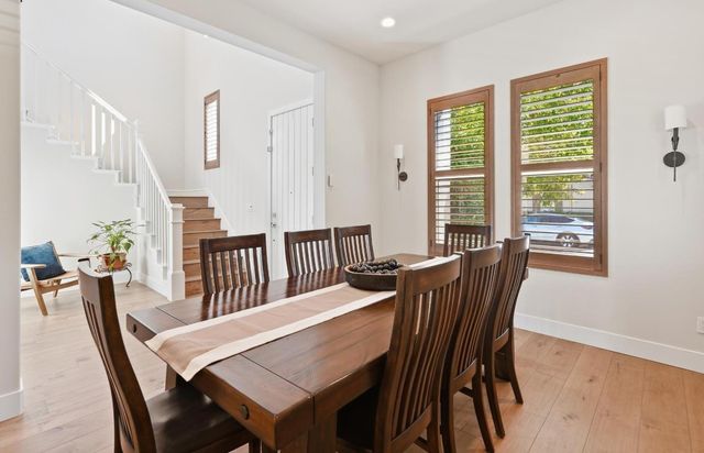 3325 Dullanty Way, Sacramento, CA 95816