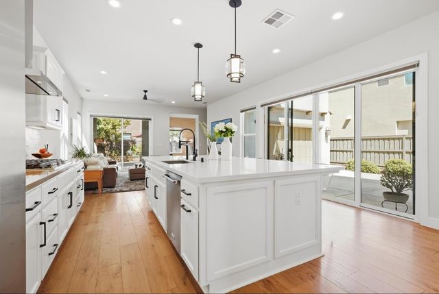 3325 Dullanty Way, Sacramento, CA 95816