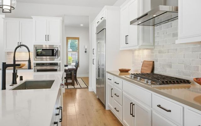 3325 Dullanty Way, Sacramento, CA 95816