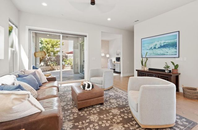 3325 Dullanty Way, Sacramento, CA 95816