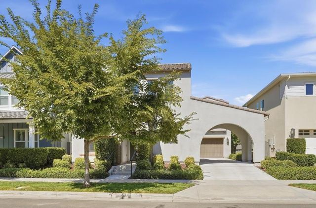 3325 Dullanty Way, Sacramento, CA 95816