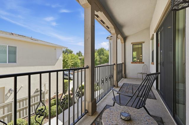 3325 Dullanty Way, Sacramento, CA 95816
