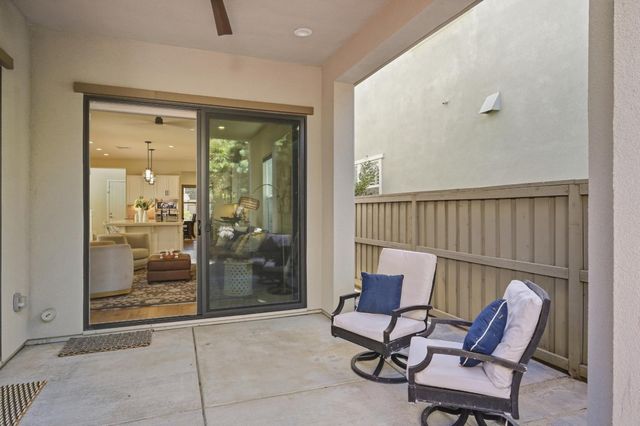 3325 Dullanty Way, Sacramento, CA 95816