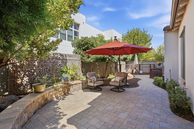 3325 Dullanty Way, Sacramento, CA 95816